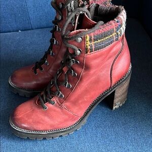 Sam Edelman Red Lace Up Boots with Durable Soles